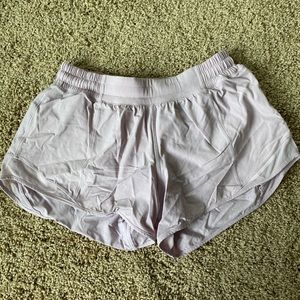 Lululemon Low Rise Lined Short 4”